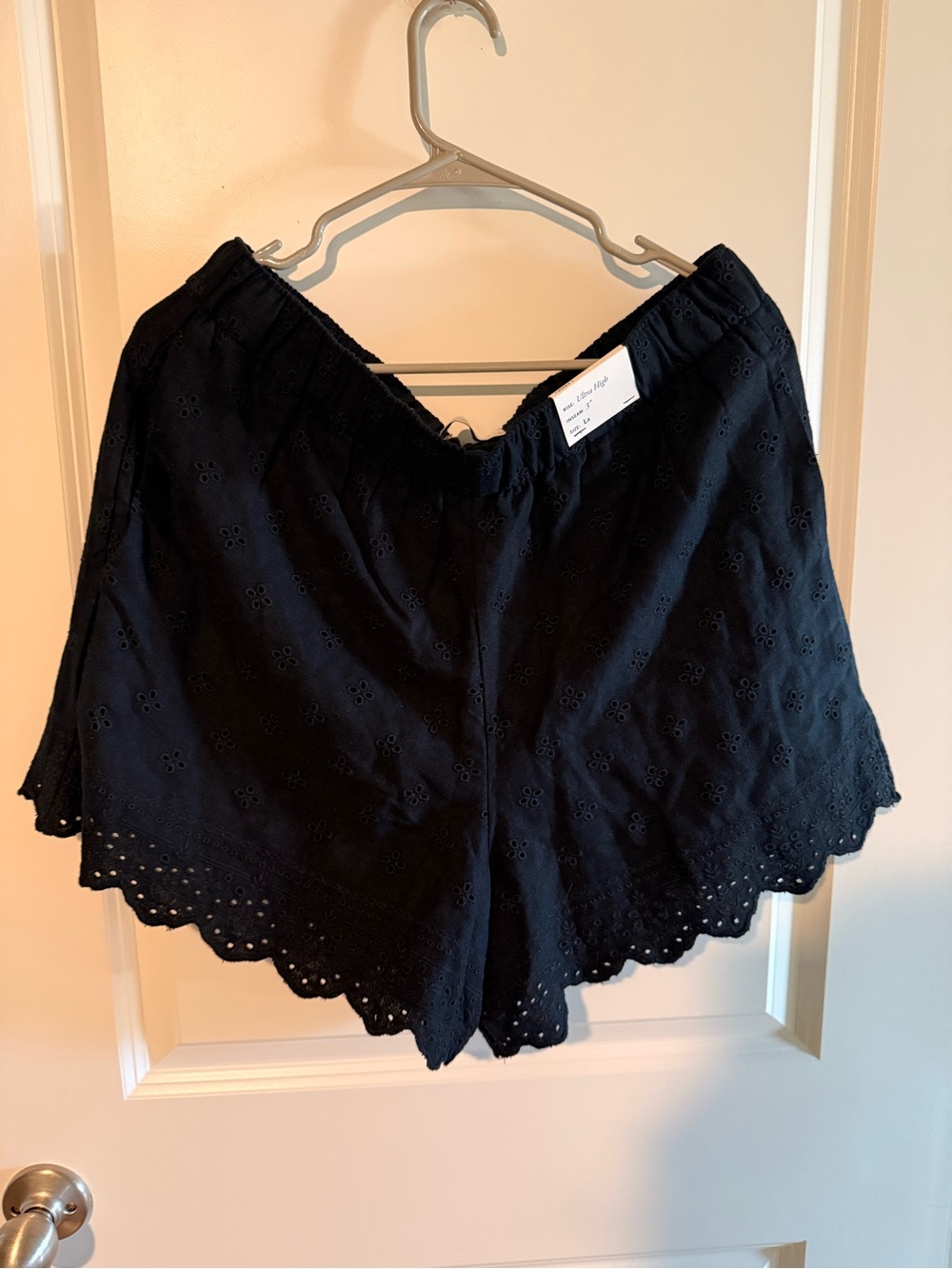 NWT Abercrombie Black Eyelet Women's Shorts - Lightweight Summer Style